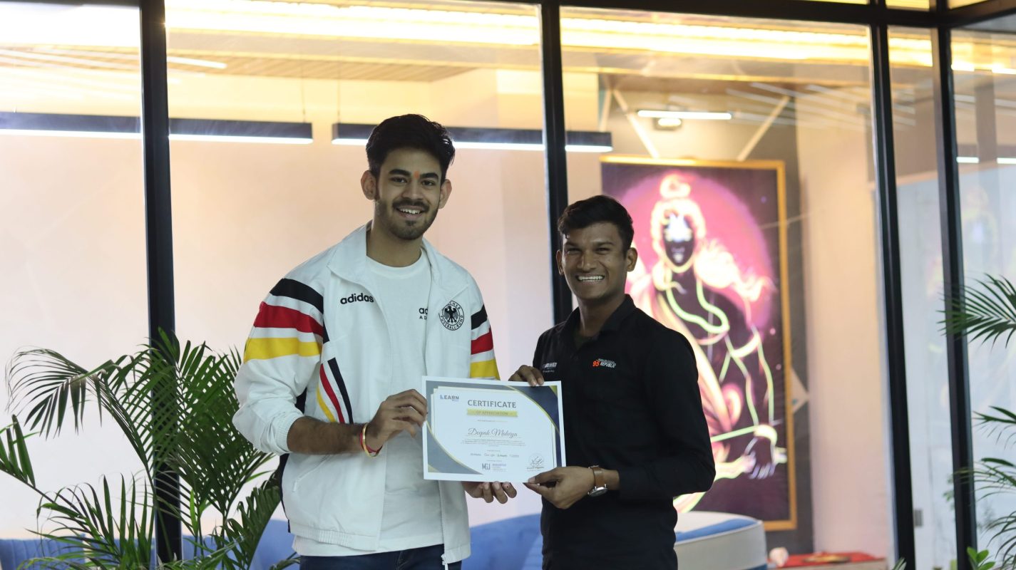 LearnMize Bhopal students during certification