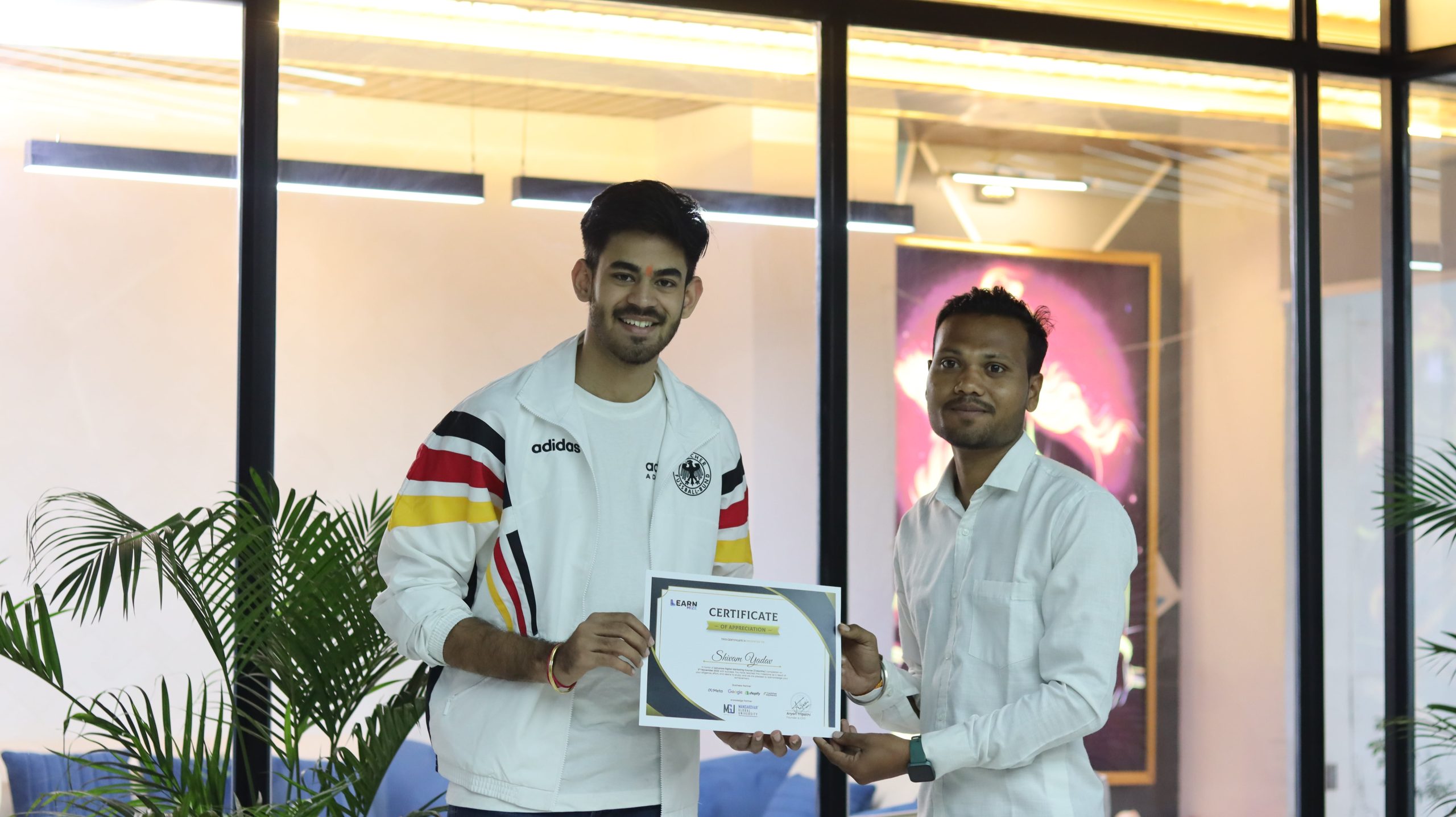 LearnMize Bhopal students during certification