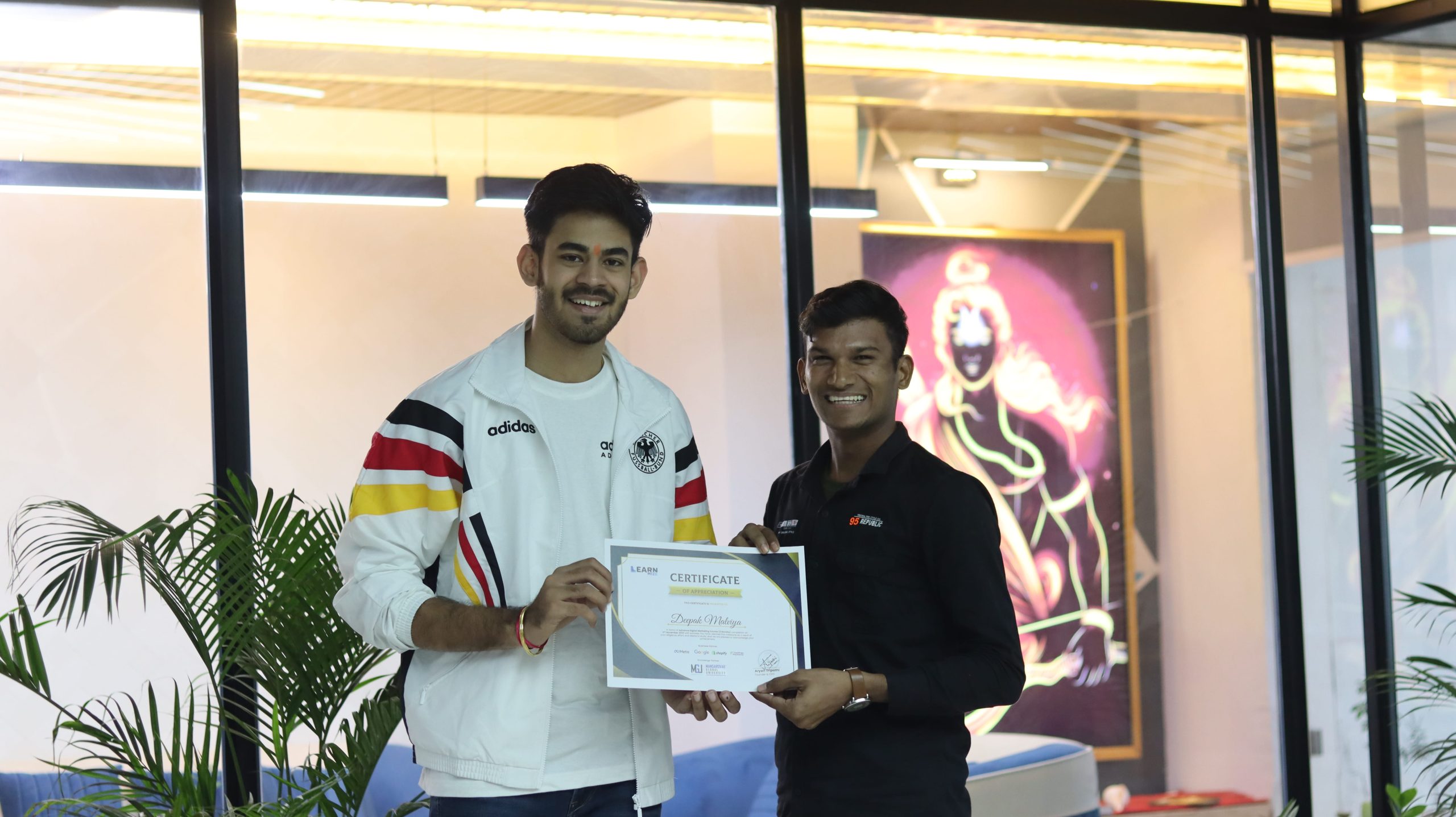 LearnMize Bhopal students during certification